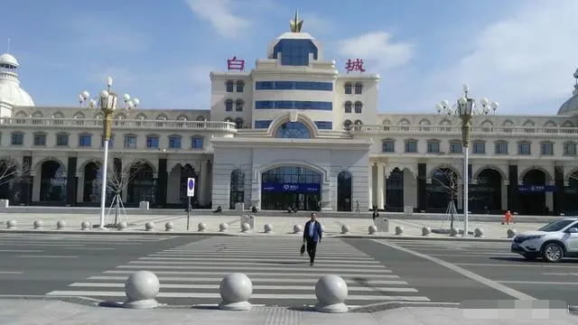 邯鄲到白城貨運(yùn)專(zhuān)線 上+門(mén)+接貨
